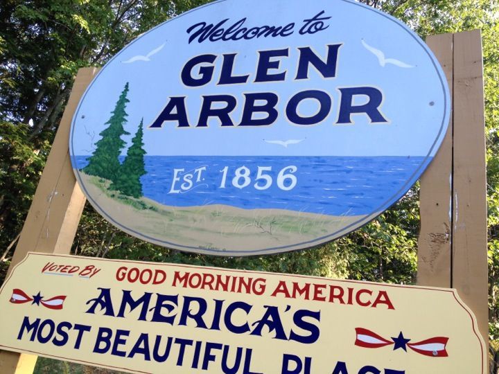 Welcome to Glen Arbor sign